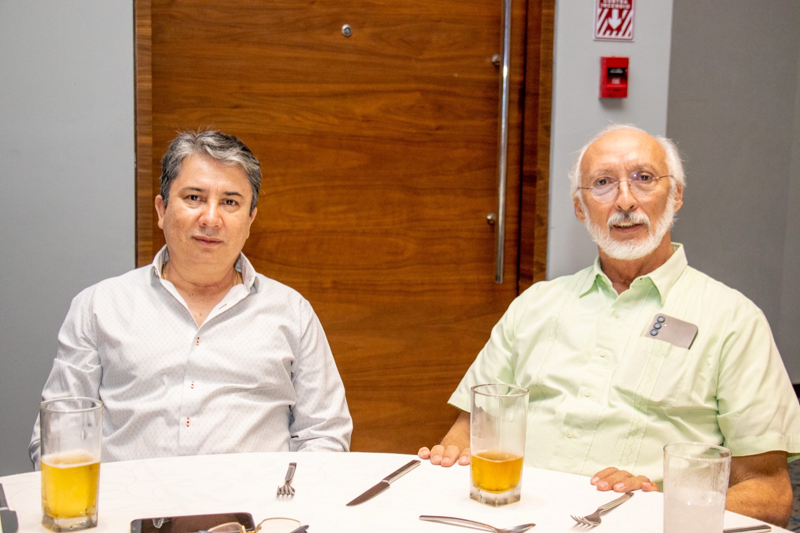 Asistentes a un evento de colegio médico