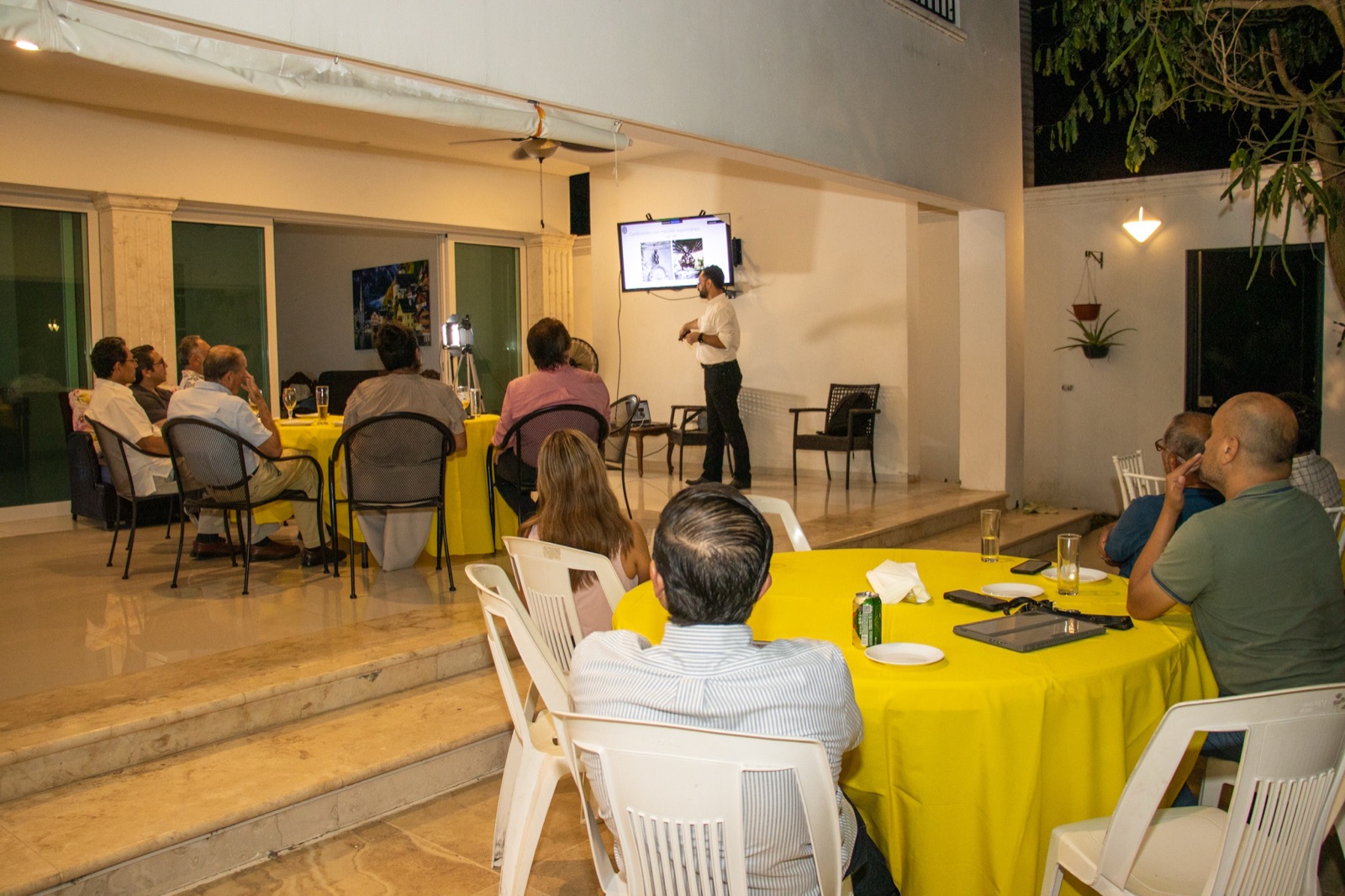 Sesión del Colegio de Cirugía Pediátrica de Yucatán